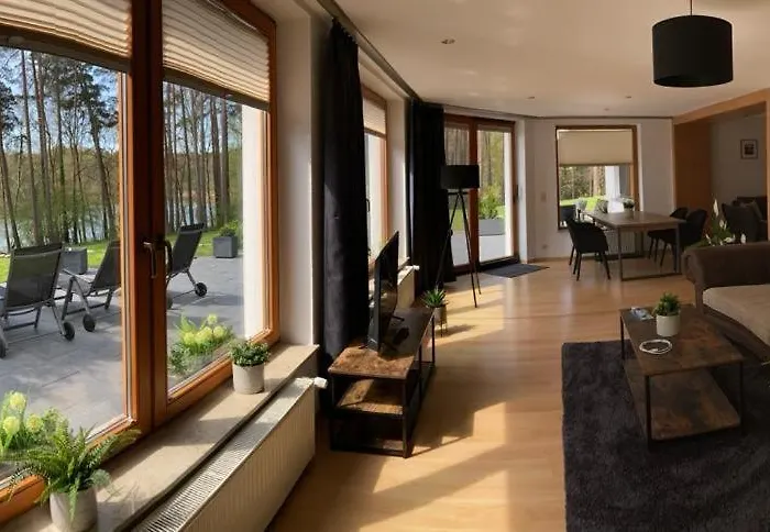 Charline * Waren (Mueritz)